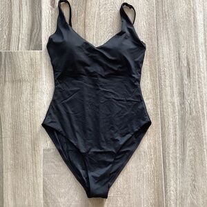 Andie swim, The Bala One Piece black size medium NWT